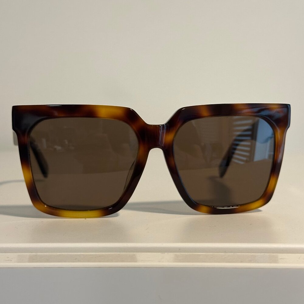 CELINE tortoise oversized sunglasses brown grey CL40055F 53E MINT Made in Italy